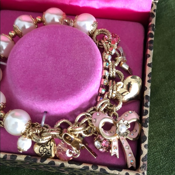 Betsey Johnson Jewelry - NWT Betsey Johnson Bracelet